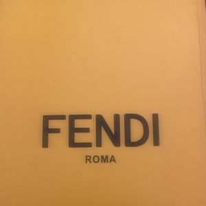 Women low top beautiful fendi no. Authentic shoes worn once